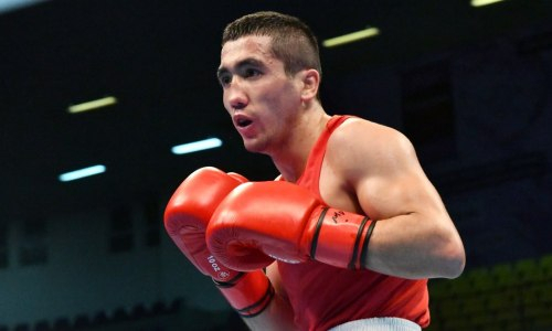 Чемпион мира из Узбекистана мощно дебютировал в профи нокаутом в первом раунде