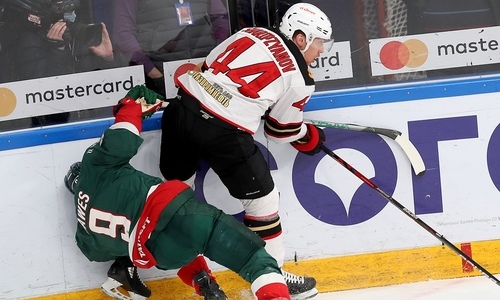 «Ак Барс» с Доусом в составе проиграл «Авангарду» во втором матче полуфинальной серии Кубка Гагарина