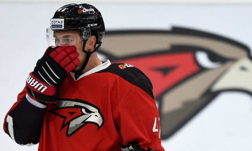 Врач рассказал о состоянии и диагнозе капитана принципиального соперника «Барыса»