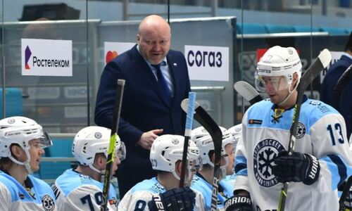 Конкурент «Барыса» по Восточной конференции КХЛ официально расстался с главным тренером