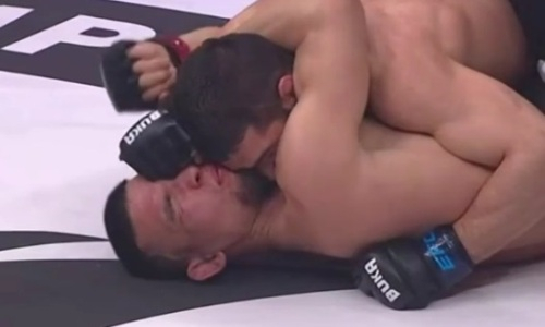 Видео боя, или Как казахcкий файтер выиграл первый раунд и проиграл поединок россиянину на EFC 35