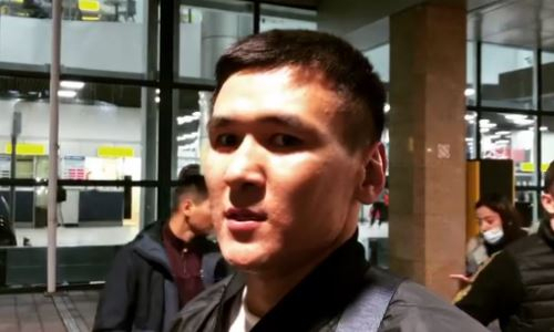 Турсынбай Кулахмет вернулся в Казахстан после победы нокаутом в бою за титул WBC. Видео