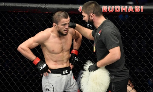 «Врачи сказали». Победивший Морозова в UFC брат Хабиба Нурмагомедова показался после операции и сделал заявление. Фото