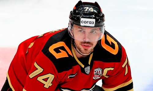 Стало известно, в чем заключается тяжелое состояние капитана принципиального соперника «Барыса»