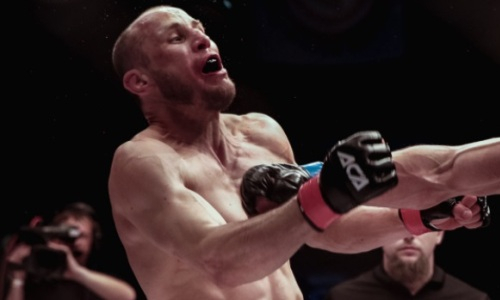 Известный казахстанский файтер без вариантов был избит российским бойцом на турнире АСА 121