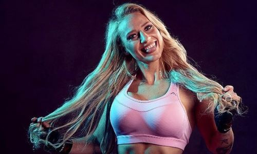 «Думаю, я сломала интернет». Горячая девушка-боксер пришла на взвешивание в соблазнительном белье. Фото и видео