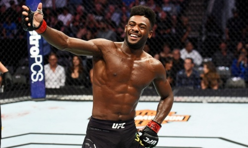 Стерлинг после призыва Яна лишить его титула попросил россиянина не реветь