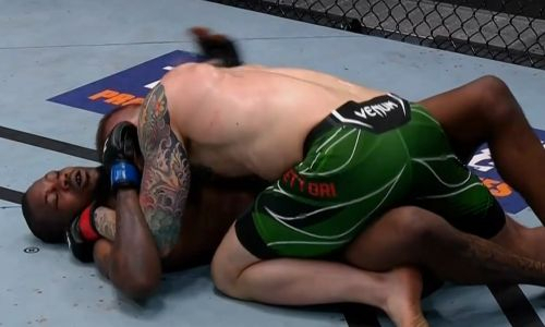 Главный бой турнира UFC on ABC 2 завершился поражением уникального файтера