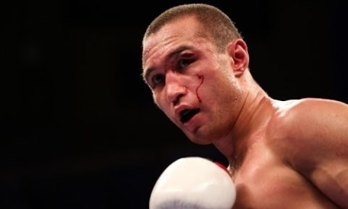 Уроженца Казахстана брутально нокаутировали в главном бою вечера бокса в США