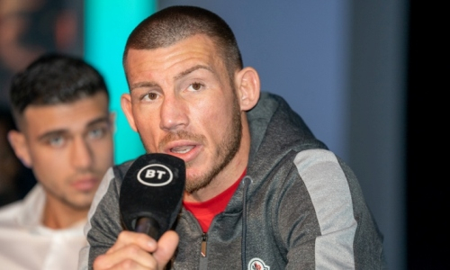 «Гребаный клоун». Британский боксер ворвался в переписку с Головкиным