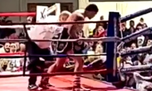 Супертяжа брутально выкинули за канаты и назвали это лучшим нокаутом года. Видео