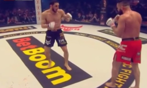 Гойти Дазаев — Дмитрий Бикрев: видео полного боя с жестким нокаутом за титул чемпиона Fight Nights