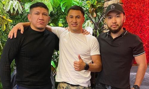 «Что происходит?» Казахстанский боксер вышел на ринг против Куата Хамитова. Видео