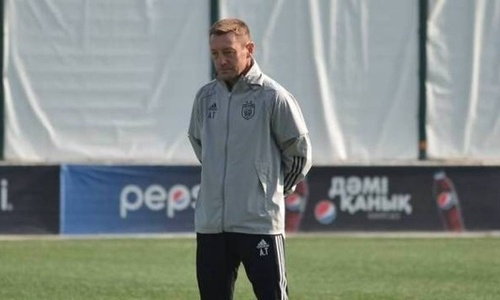 «Мы на зарплату одного взяли пятерых». Тихонов раскрыл детали эконом-режима «Астаны» и озвучил причину ухода лидеров