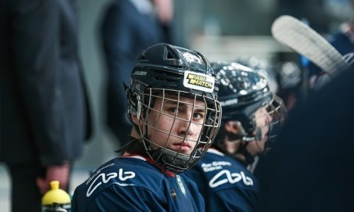 Соперник «Барыса» по конференции КХЛ подписал контракт с 16-летним нападающим