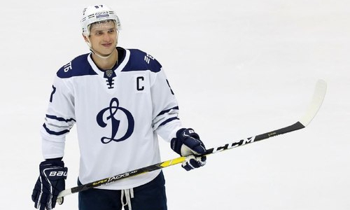 Раскрыты детали нового суперконтракта соперника «Барыса» с лучшим бомбардиром «регулярки»