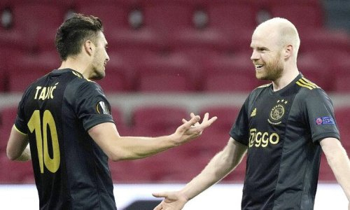 «Забьет как минимум дважды». В Казахстане спрогнозировали матч «Рома» — «Аякс»