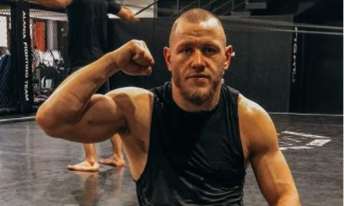 Избежавший встречи с «Найманом» россиянин подписал контракт с Brave CF