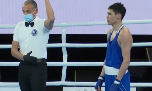 Казахстанский боксер трижды отправил в нокдаун и нокаутировал испанца