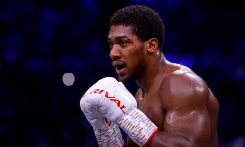 «Можете называть меня почтальоном». Джошуа рассказал о бое с Фьюри и пообещал доставить ему неприятностей