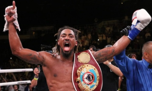 Андраде отправил в нокдаун Уильямса и защитил титул чемпиона мира в весе Головкина