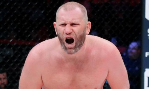 Харитонов с победы жестким нокаутом дебютировал в лиге боев на голых кулаках. Видео