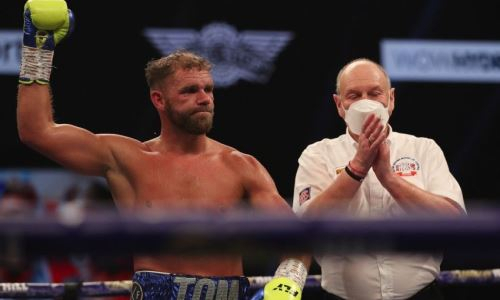 «Это просто недопустимо». Сондерс возмутился изменением условий боя с «Канело»