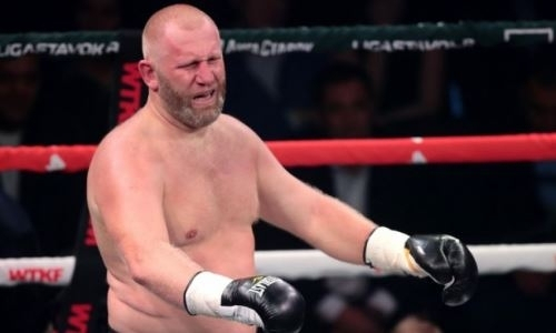 Харитонов ответил на резкие слова Емельяненко о его первом бое на голых кулаках