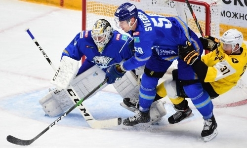 «Это не помешало ему». «Барыс» представил статистику пропустившего полсезона из-за травмы игрока