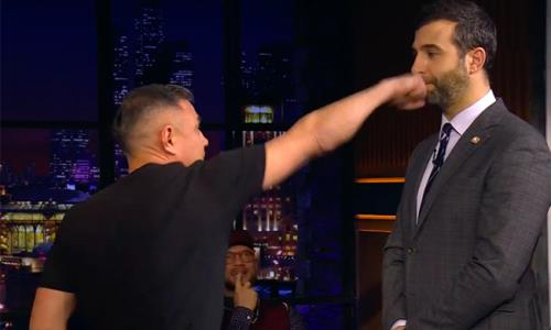 Костя Цзю решил отработать удар на Иване Урганте и попал ему в нос. Видео