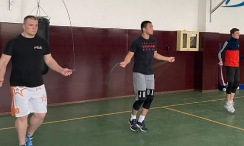 Непобежденные казахстанские боксеры-профи проведут бои в Новосибирске