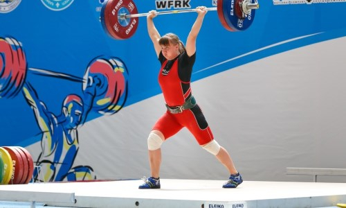 Казахстанка стала бронзовой призеркой чемпионата Азии по тяжелой атлетике