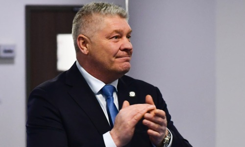 Останется? «Барыс» обратился к своему главному тренеру