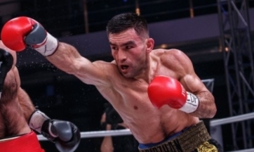 «Много плюх нахавался». Ронявший Пакьяо казахстанец разобрал первый проигрыш Моминова с ударами ниже пояса