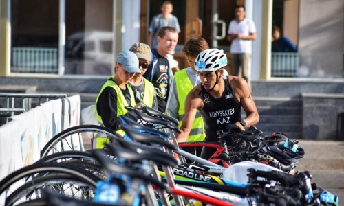 Казахстанские спортсмены выступили на чемпионате Азии по триатлону