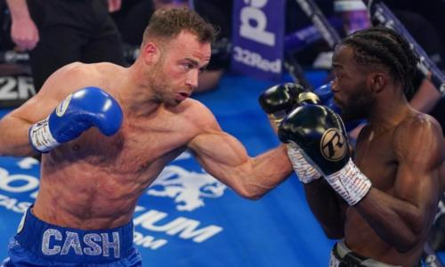 Бой непобежденных чемпионов в весе Головкина завершился избиением. Видео нокаута