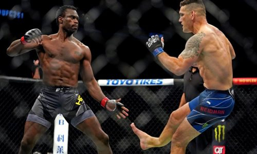 Бой UFC впервые в истории был выигран нокаутом без единого удара. Видео