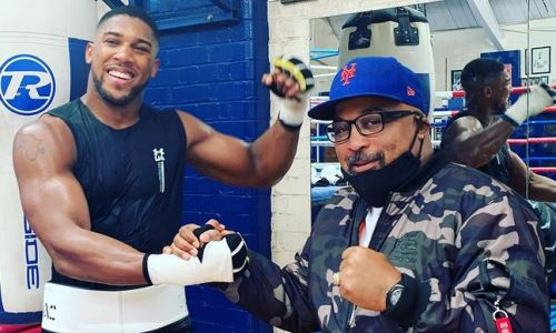 «Он крутой боец». Тренер Алимханулы дал прогноз на бой Джошуа — Фьюри