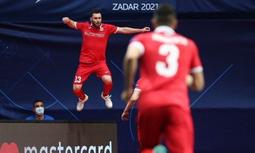 «Кайрат» устроил эпичную рубку с «Бенфикой» и вышел в полуфинал Лиги Чемпионов