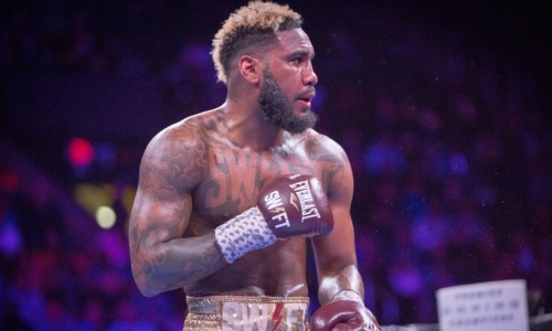 Экс-чемпион мира перейдет в вес Головкина и выступит в андеркарде у Мэйвезера