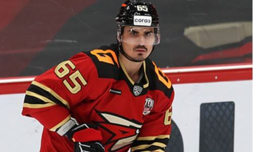 Принципиальный соперник «Барыса» может лишиться 27-летнего форварда. Его карьера под большим вопросом