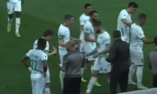 Судья матча КПЛ приостановил игру на ифтар. Видео