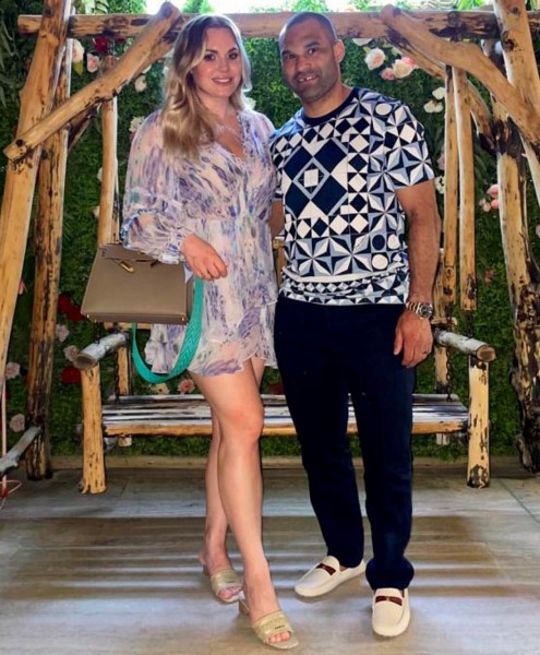 Вызванный в сборную Казахстана Найджел Доус отдыхает в Дубае. Фото