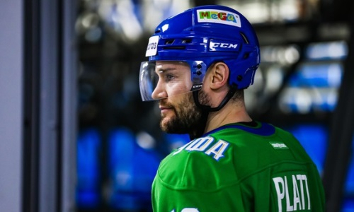 Клуб конференции «Барыса» в КХЛ продлил контракт с экс-игроком НХЛ