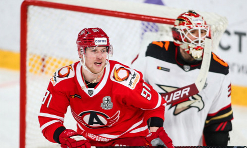 Соперники «Барыса» по Восточной конференции обменялись хоккеистами