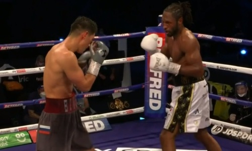 Видео боя Бивол — Ричардс, или Как россиянин выиграл первый поединок спустя полтора года