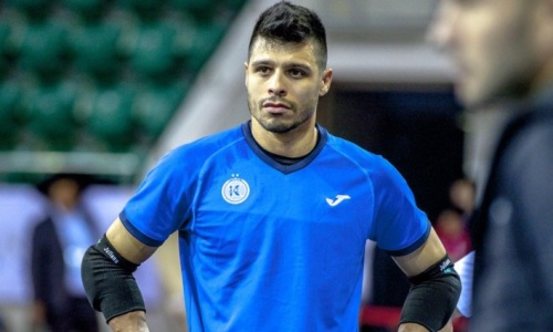 «Было одной проблемой меньше». Тренер «Барселоны» вспомнил об Игите после победы над «Кайратом»