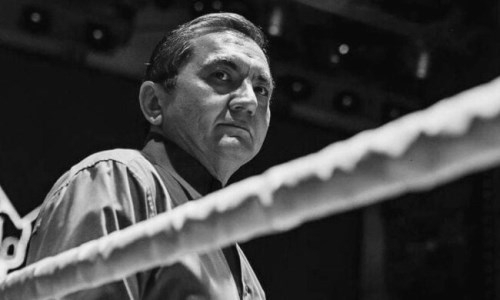 Родившийся в Казахстане известный украинский рефери умер от COVID-19