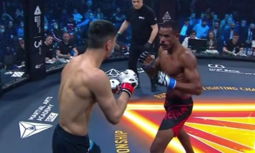 Видео боя, или Как казахский боец из команды экс-чемпиона UFC побил бразильца в России