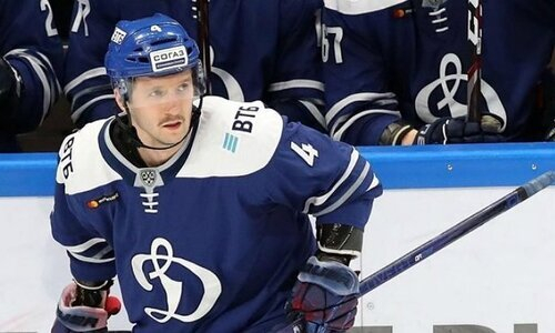 В «Динамо» рассказали о сложности расставания с экс-защитником «Барыса». Он побеждал в Кубке Гагарина